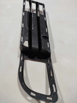 Moldura do farol de milha GM astra 2011 (ID:431)