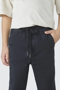 Calça Sarja Chino Cordão no Cós Hering - Masculina
