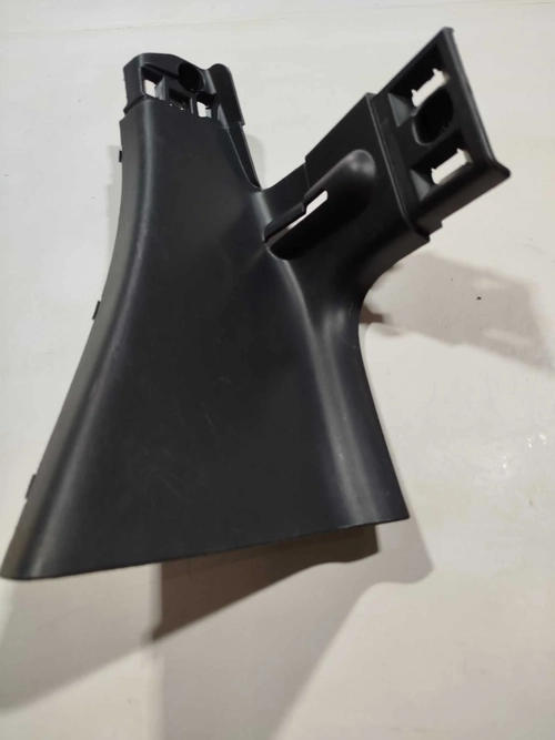 Acabamento coluna traseira LE Renault oroch 2024 (ID:620)