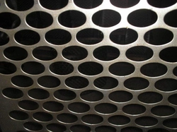 CHAPA PERFURADA PENEIRA  1.50x0.30 Vaza Café em coco ou terra