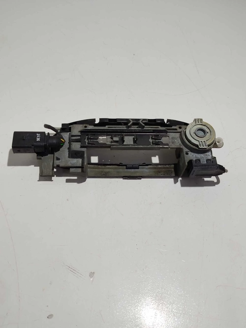 Suporte maçaneta dianteira esquerda do Audi A3 2000 (ID:285)