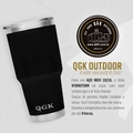 Caneca Térmica TUMBLER 30 OZ 887ml com Tampa - QGK (Verde Militar)