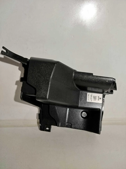 ACABAMENTO MOLDURA APOIO PÉ LE MERCEDES BENZ 2015 (ID:3859)