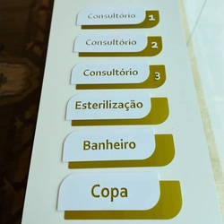 Placa Identificacao de Portas - Logo alto relevo inicial ou desenho