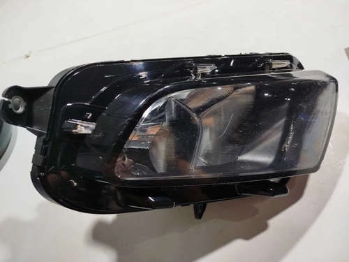 Farol dianteiro direito Fiat Toro 2019 (ID:298)