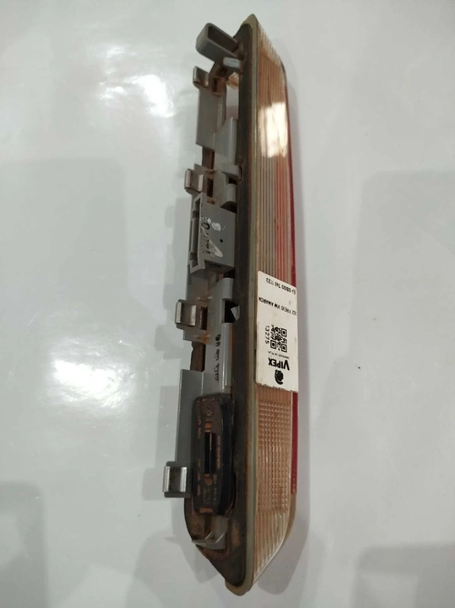 LUZ FREIO VW AMAROK 2017 (ID:13275)