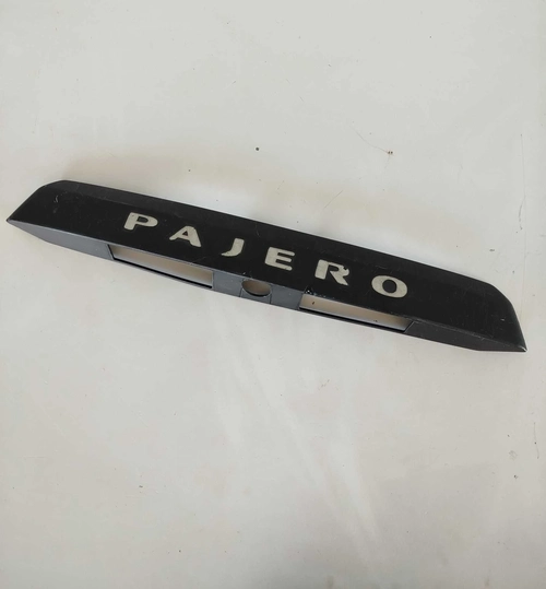 Moldura Luz De Placa Mitsubishi Pajero Full 3.4 2014 (ID:17078)