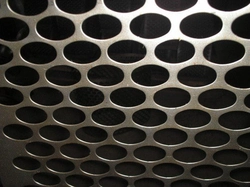 CHAPA PERFURADA PENEIRA 1.50x0.70 Vaza Café em coco ou terra