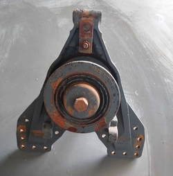 FIXADOR TRUCK CUBO EIXO TANDEM VOLVO FH 400 (ID:9258)