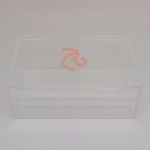 Caixa P tampa articulada - Logo alto relevo inicial ou desenho