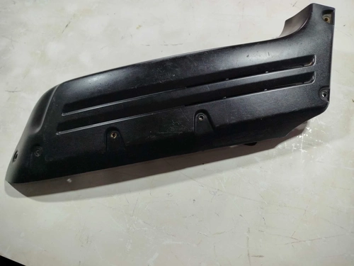 Moldura esq. vidro traseiro Strada 2005 á 2008 (ID:1713)