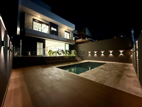 Casa à venda em Londrina, Condomínio Ville Campestre, com 3 suítes, com 317.88 m²