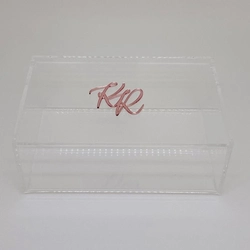 Caixa P tampa articulada - Logo alto relevo inicial ou desenho