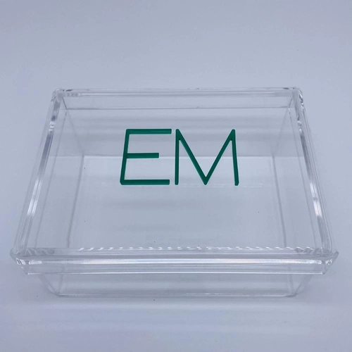 Caixa P tampa removível - Logo alto relevo inicial ou desenho