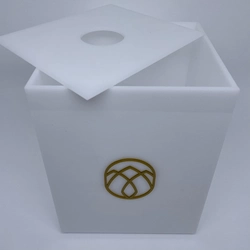 Caixa para descarpack 7 litros - Logo alto relevo inicial ou desenho