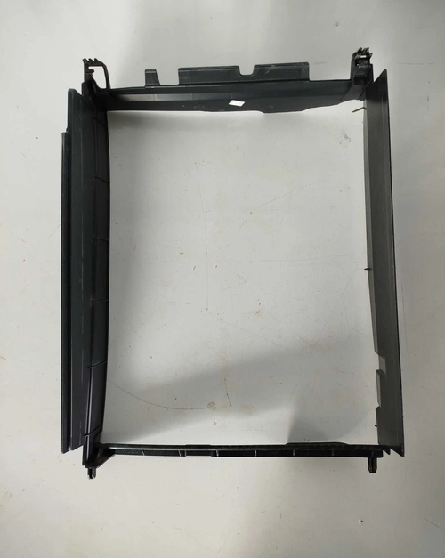 Quadro Defletor Radiador Renault Duster 2018/2022 (ID:15137)