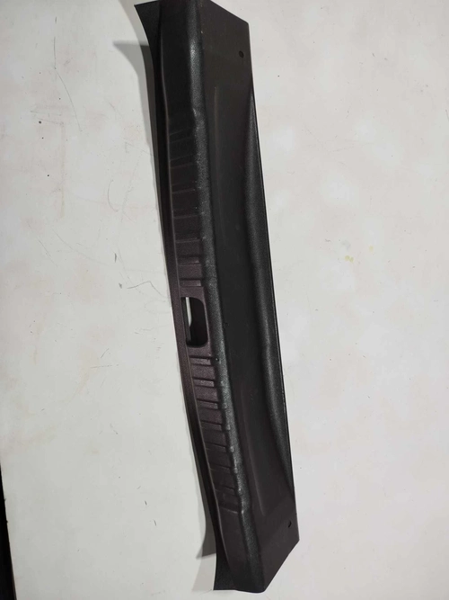 Soleira porta mala novo Ônix Prisma 2019 (ID:270)