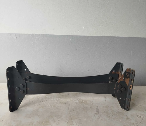 TRAVESSA CHASSI D/ CAMIÃO VOLVO FH13 (ANO 2011) (ID:7400)