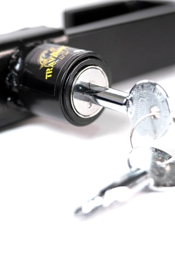 Trava Antifurto Para Baús E Containers – Segurança Com Travanjo