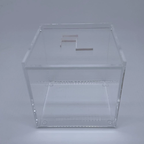 Caixa Cubo - Logo alto relevo inicial ou desenho