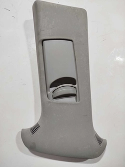 Moldura coluna lado esquerdo do cinto central Audi a3 2006 (ID:90)