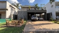 Casa à venda no Alphaville Londrina 2 com 240m², 3 suítes, piscina e área gourmet em condomínio fechado de alto padrão