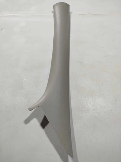 Acabamento LD coluna para brisa GM Astra 2011 (ID:443)